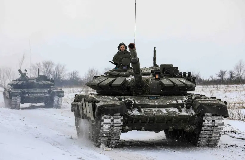Reuters: Xe tăng và xe bọc thép xuất hiện gần Donetsk, miền Đông Ukraine
